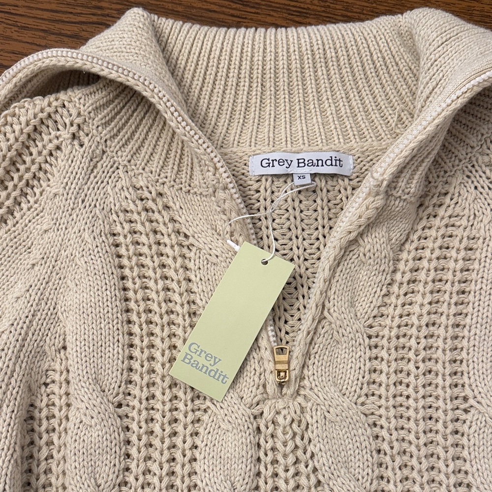 NWT Grey Bandit “Let’s Cuddle” Sweater - Picture 5 of 5